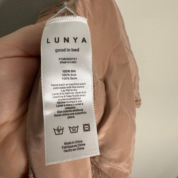 Lunya Women's Tan 100% Silk Washable Pajama Lounge Shorts Lightweight - Picture 4 of 4